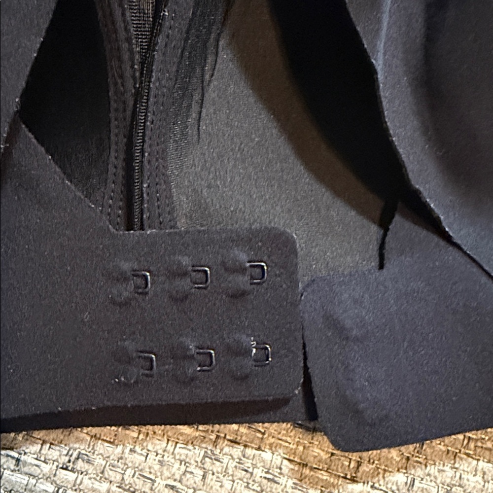 Lululemon Enlite Sports Bra Black‎ 32C - Picture 4 of 5